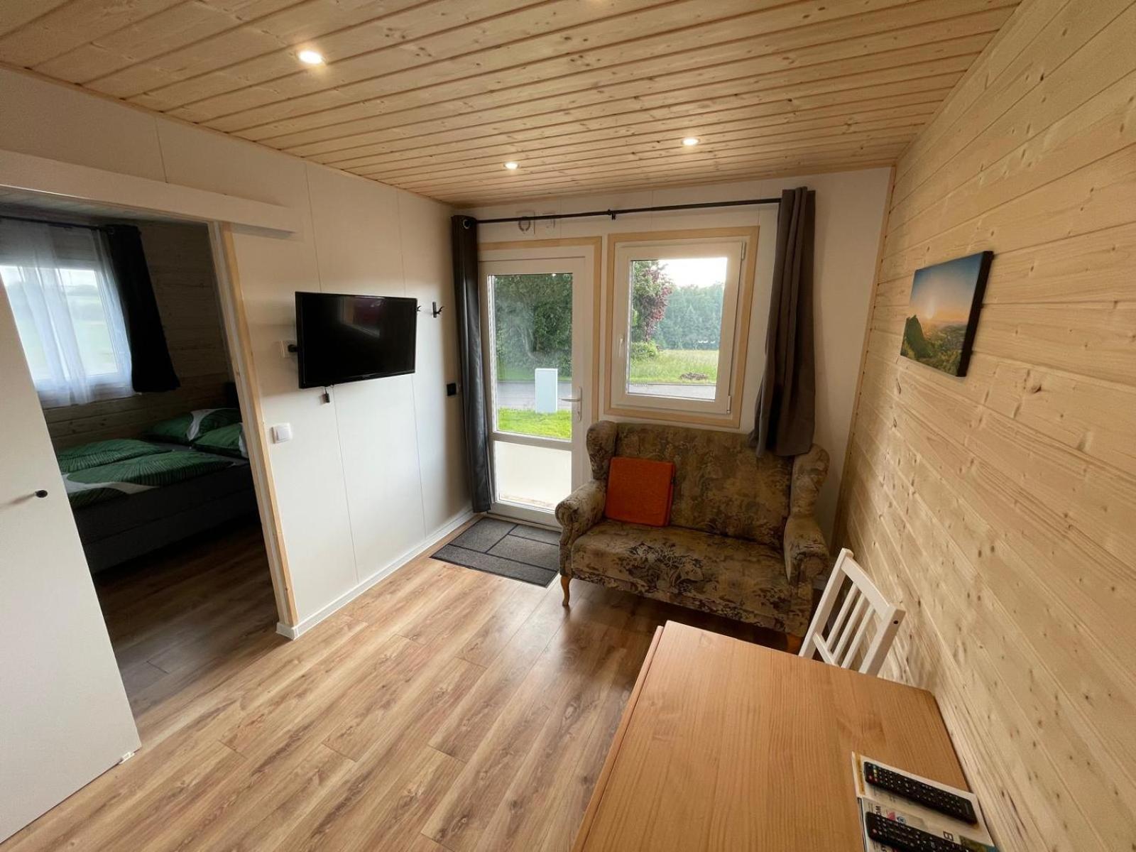 Tinyhaus #1 Huelben - Ortsrand - Kostenlose Parkplaetze Hulben Dış mekan fotoğraf